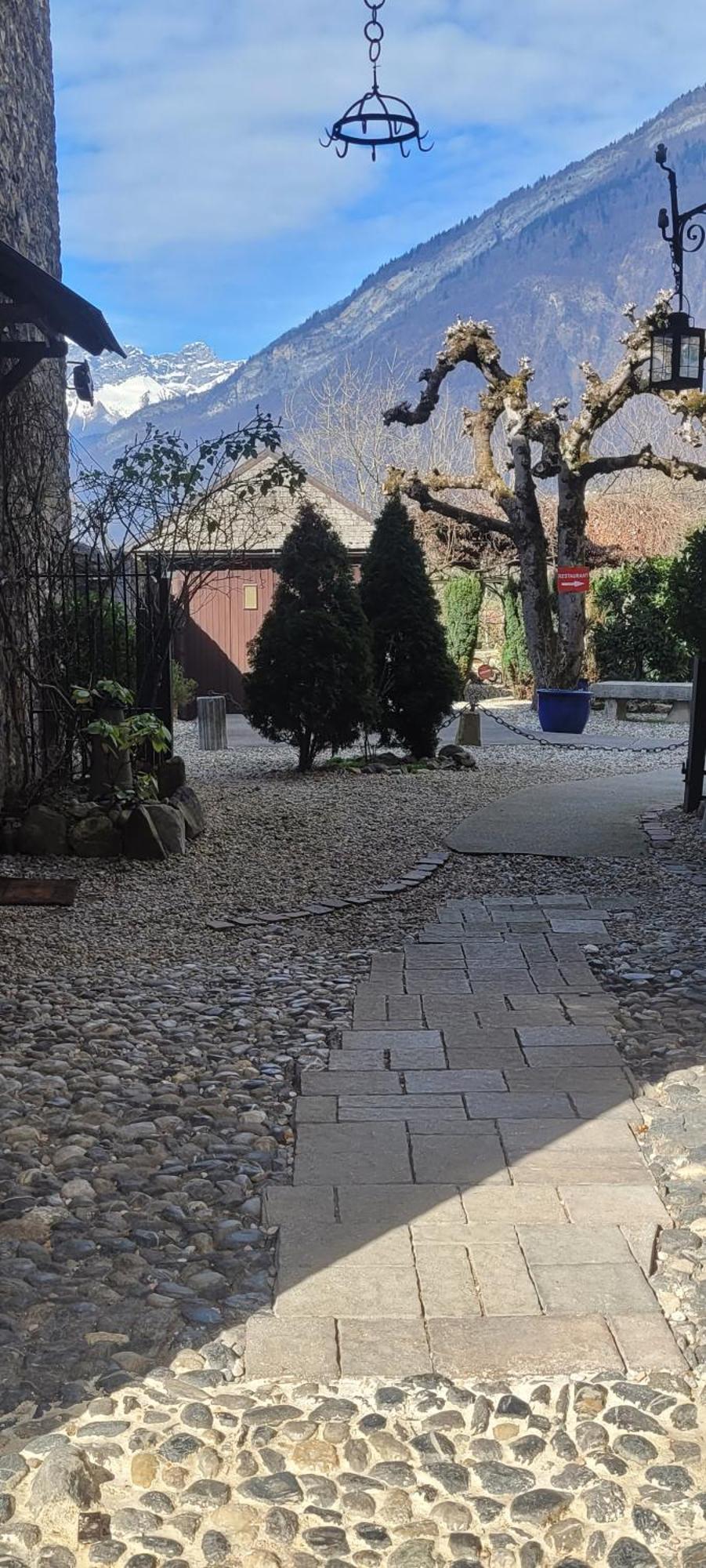 Maison De Sisi Ужин Екстериор снимка